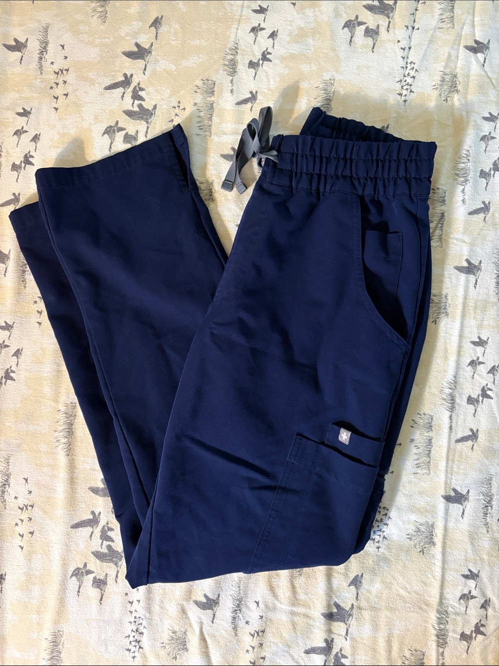 Figs High Waisted Dowa Scrub Pants in Navy
